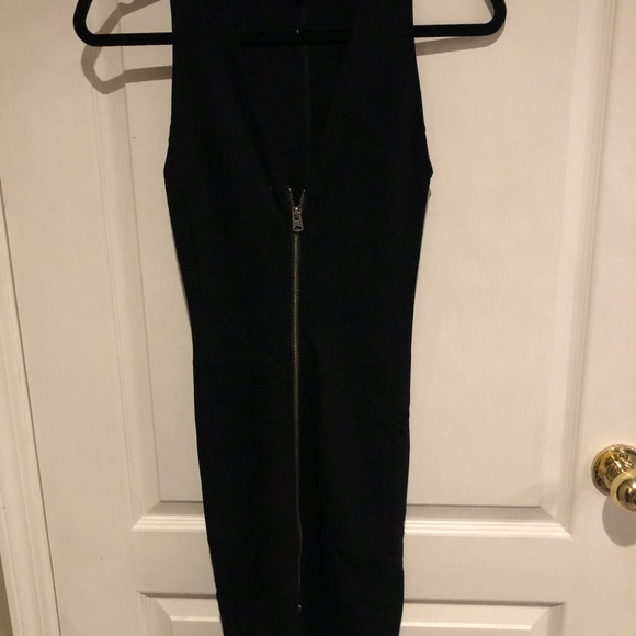 Aritzia Wilfred Free Banks Dress in Black - Picture 1 of 6